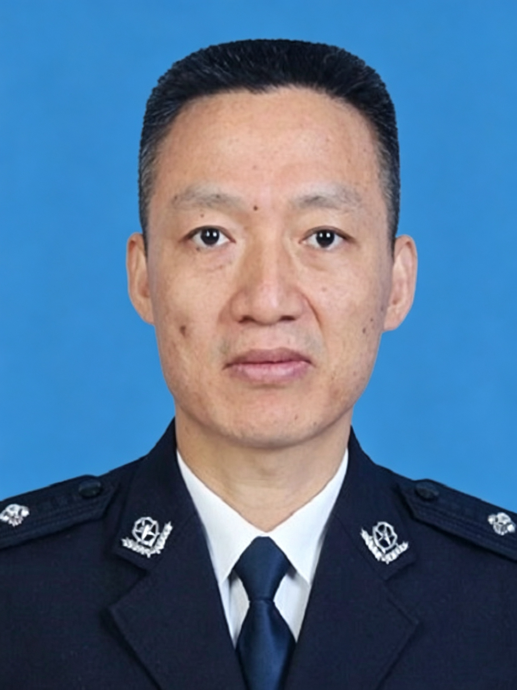 靳占阳